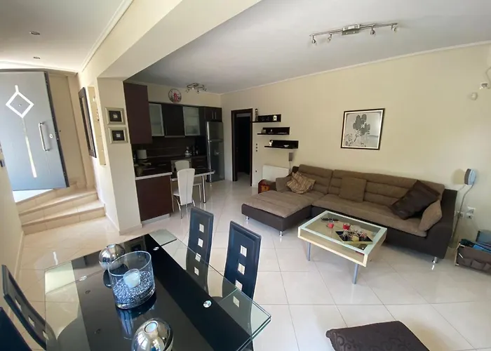 Quite, Fully Equipped Apartment In Artemis